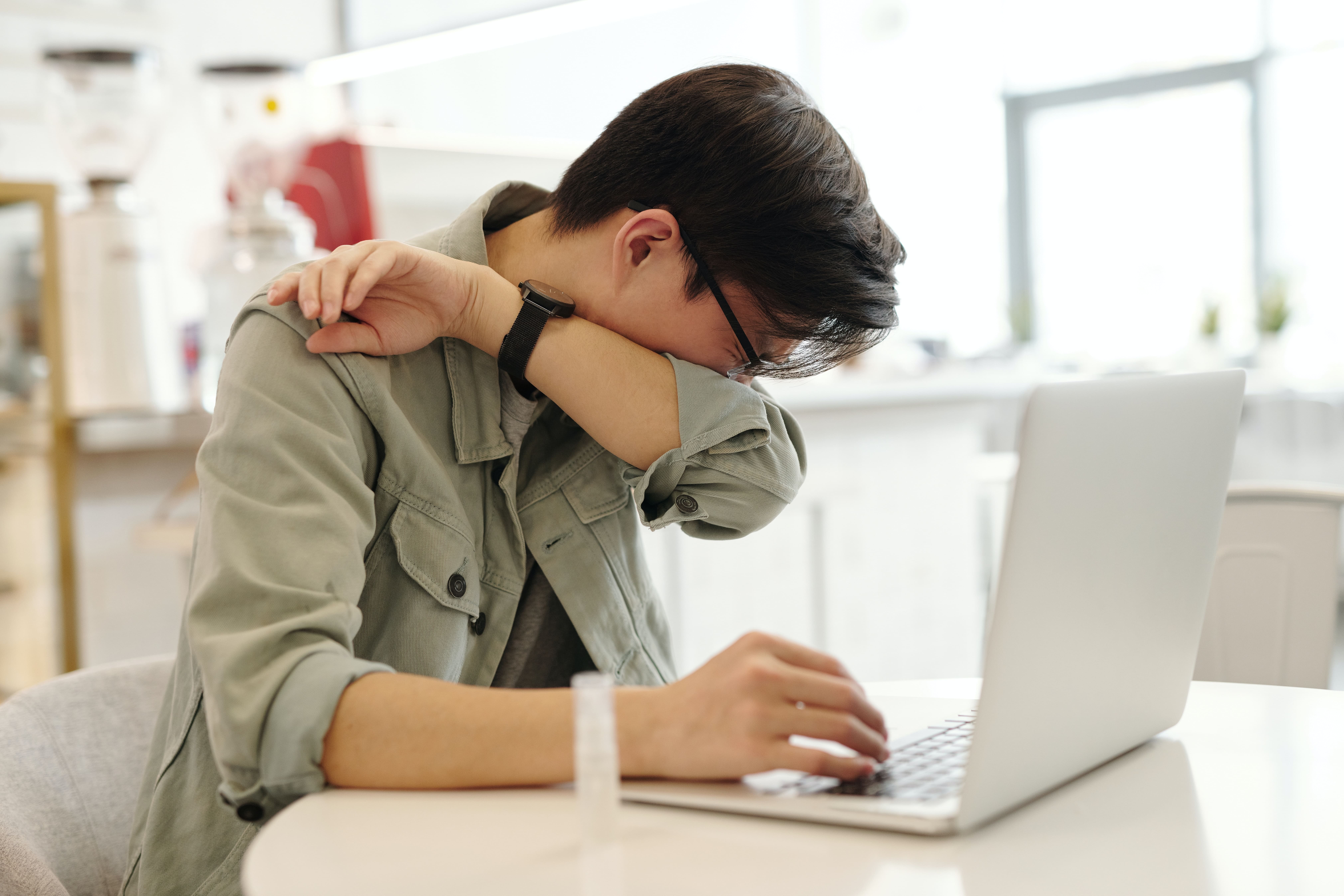 Does Smoking Cannabis Make You Cough? 8 Ways to Relieve Throat Discomfort Caused by Cannabis Smoke. -  | 